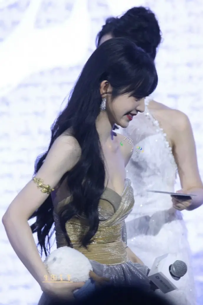 全球2 下载数据趋势图